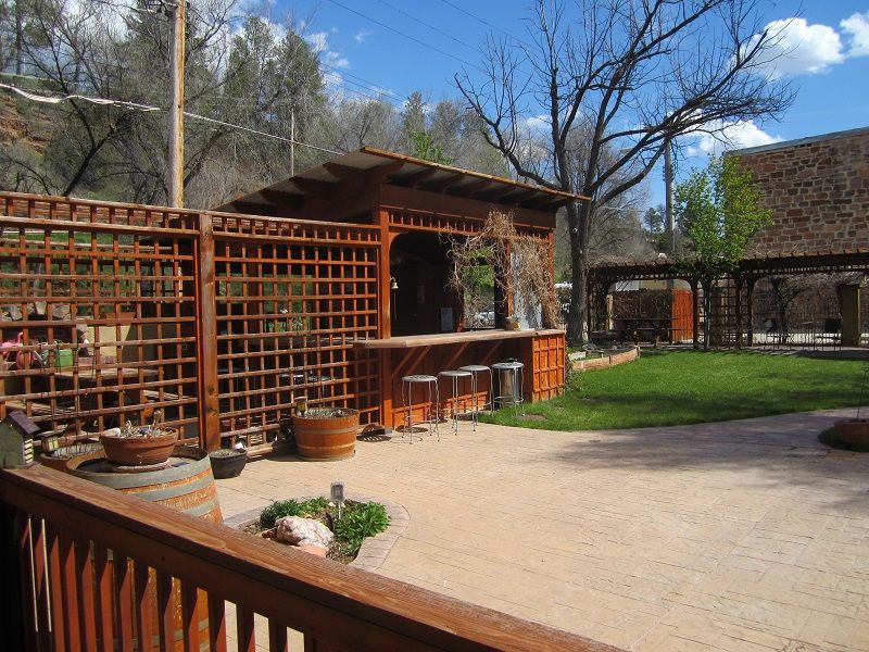 FlatIron Historic Sandstone Inn: 745 N River St, Hot Springs, SD 57747